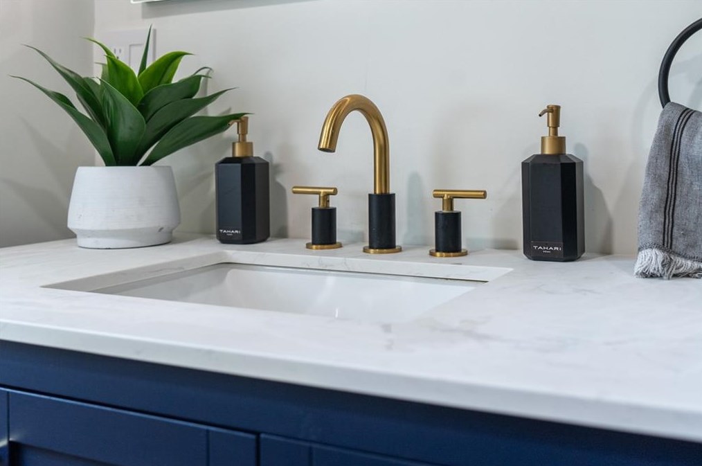 80 Gaudet St, Providence RI  02911-2212 exterior