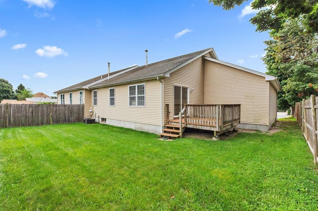 59 Randall St, Cranston RI  02920-5023 exterior