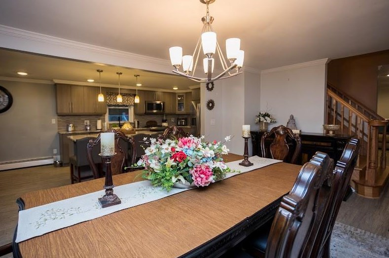 56 Vineland Ave, East Providence RI  02916-3125 exterior