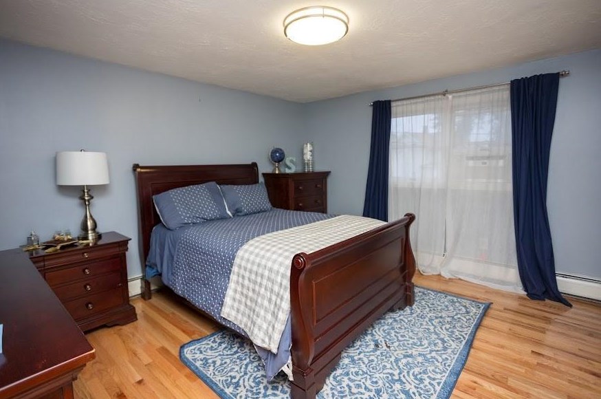 56 Vineland Ave, East Providence RI  02916-3125 exterior