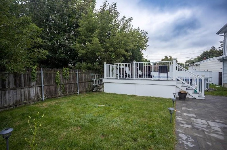 56 Vineland Ave, East Providence RI  02916-3125 exterior