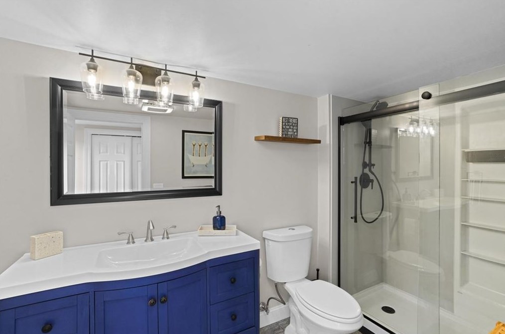 131 Chandler Ave, Cranston RI  02910-2505 exterior