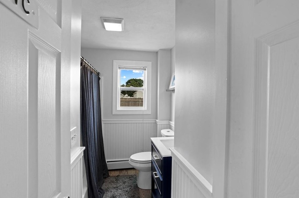 131 Chandler Ave, Cranston RI  02910-2505 exterior
