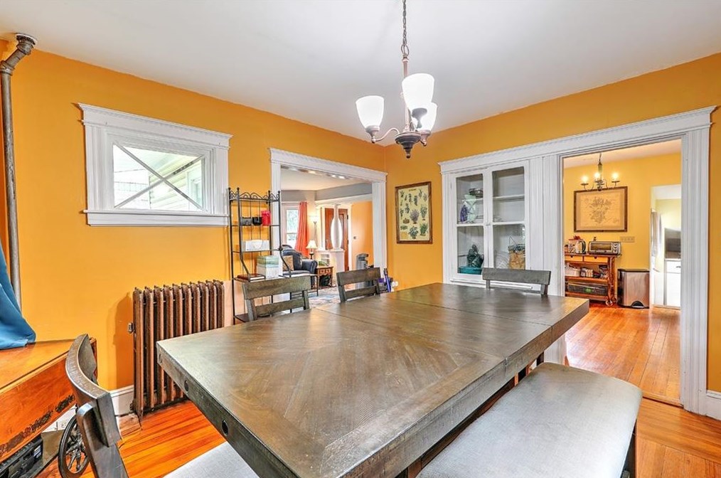 45 Euclid Ave, East Providence RI  02915-3111 exterior