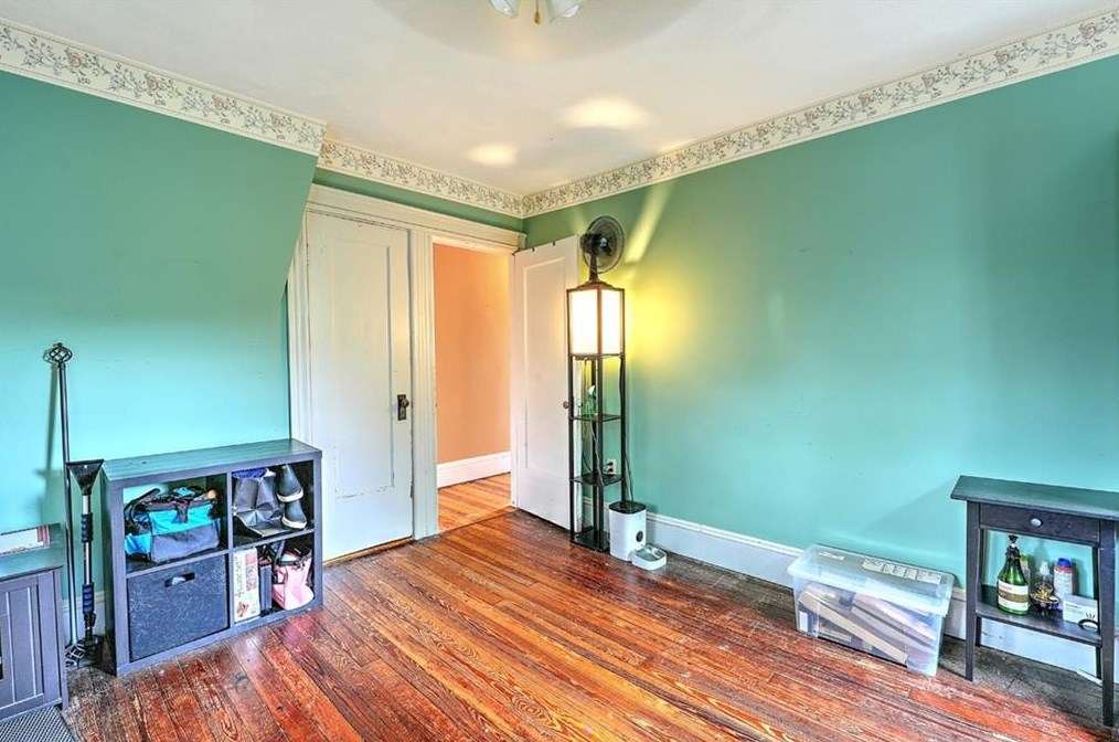 45 Euclid Ave, East Providence RI  02915-3111 exterior