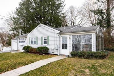 4 Park Dr, North Smithfield, RI 02896 - MLS 1249352 ...