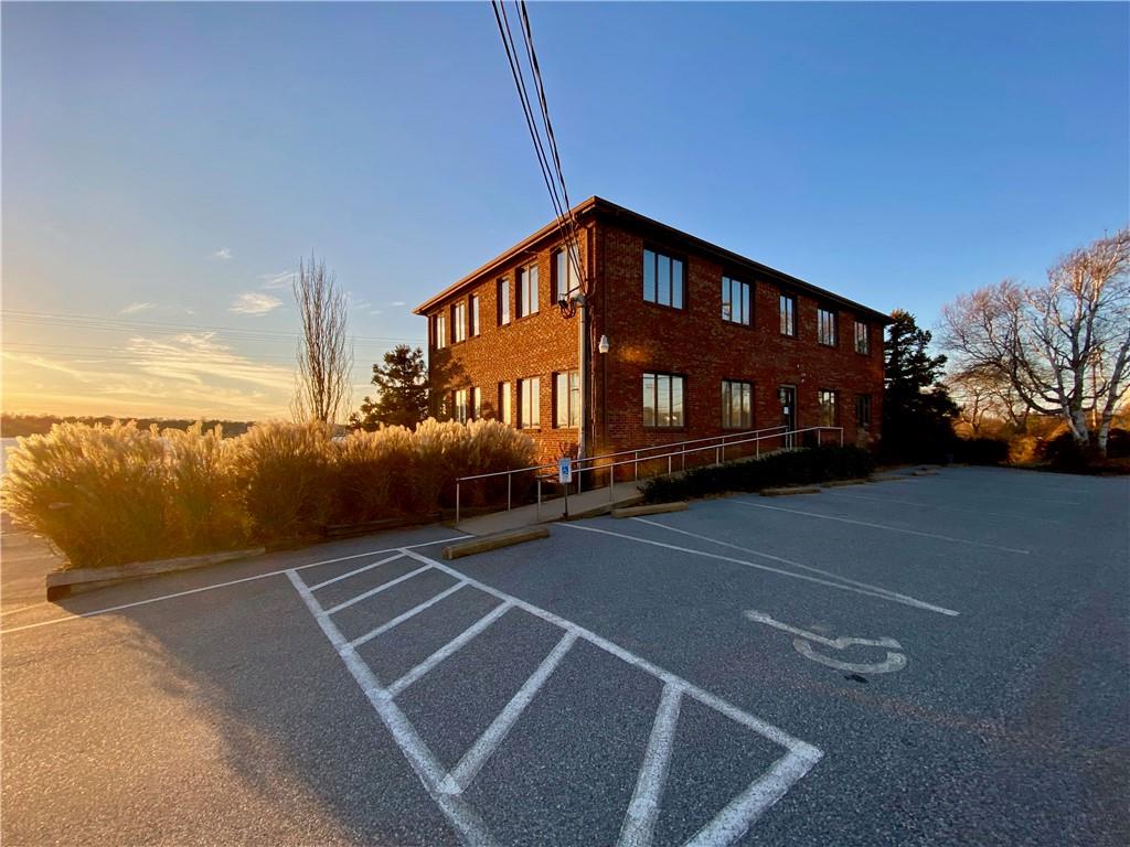 170 Aquidneck Ave Newport Ri 02842 Mls 1270735 Coldwell Banker