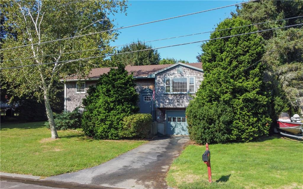 15 Dorothy Ave, Portsmouth, RI 02871 MLS 1319936 Coldwell Banker