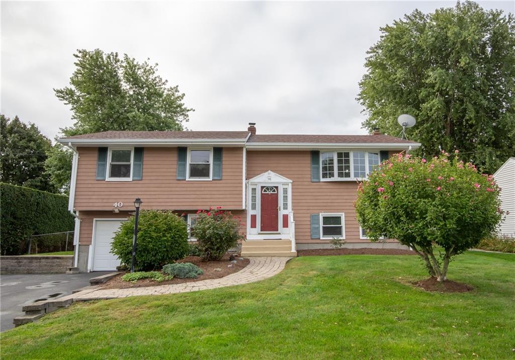 40 Squantum Dr, Middletown, RI 02842 MLS 1319972 Coldwell Banker