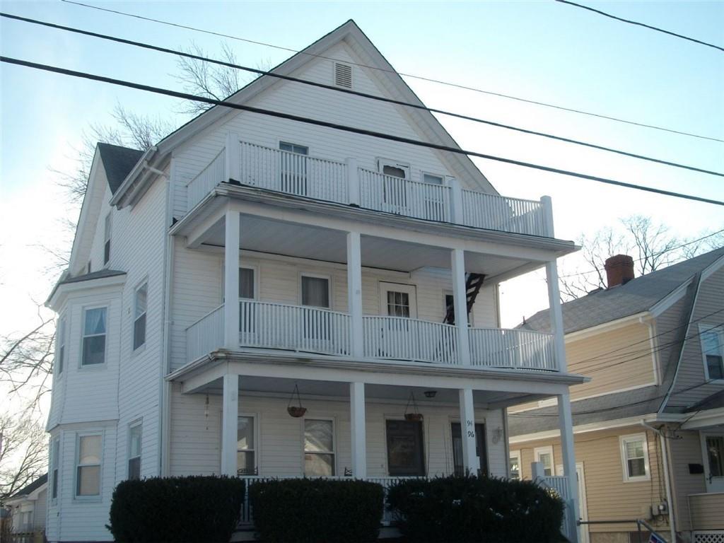 94 Oakland Ave, Cranston, RI 02910 MLS 1327406 Coldwell Banker