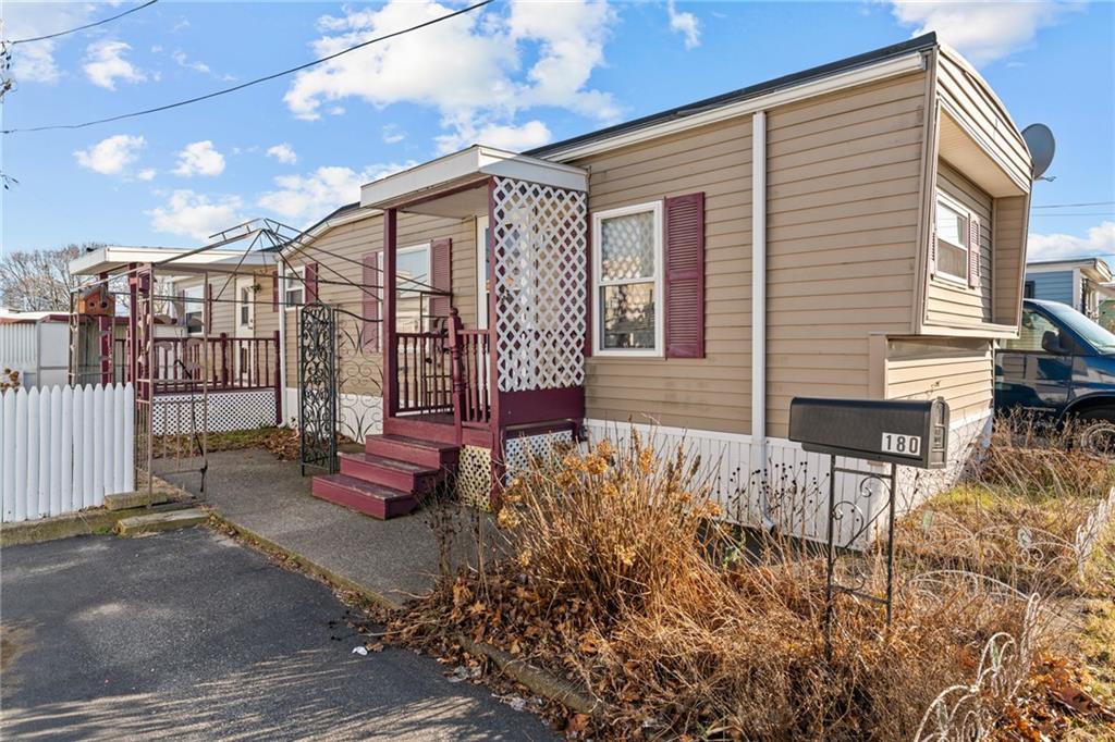 180 Courtney Ave, Pawtucket, RI 02861 MLS 1327976 Coldwell Banker