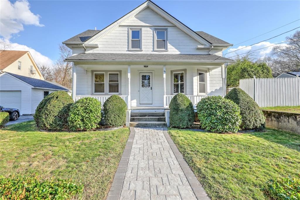 43 New London Ave, West Warwick, RI 02893 MLS 1328549 Coldwell Banker