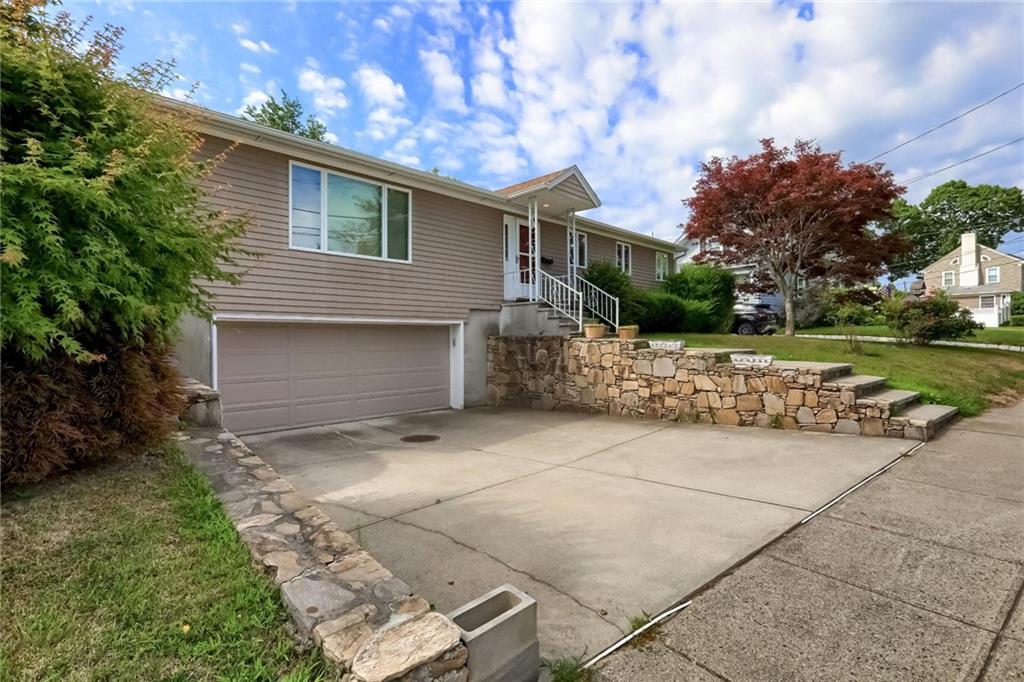 50 Oak Hill Ave, Pawtucket, RI 02860 MLS 1331423 Coldwell Banker