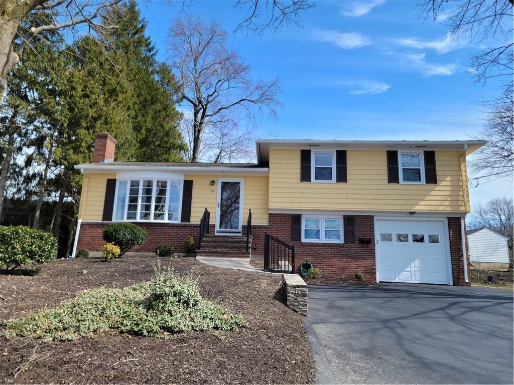 79 Alderbrook Dr, Cranston, RI 02920 MLS 1332497 Coldwell Banker