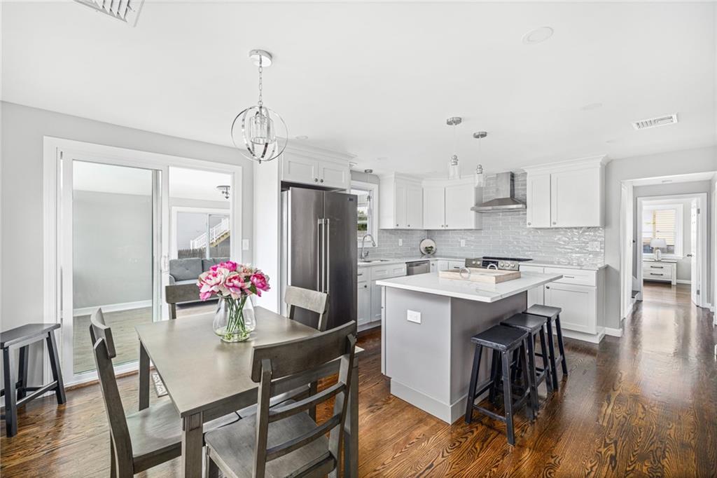 8 Summit Ave, Johnston, RI 02919 MLS 1333679 Coldwell Banker