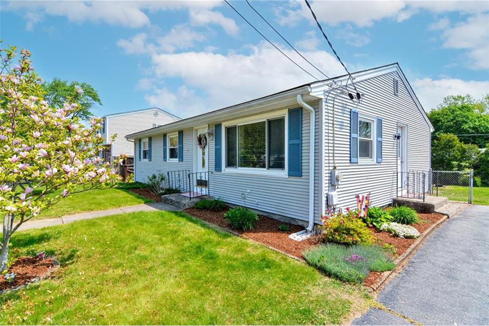 171 Bryant St, Cumberland, RI 02864 MLS 1335543 Coldwell Banker