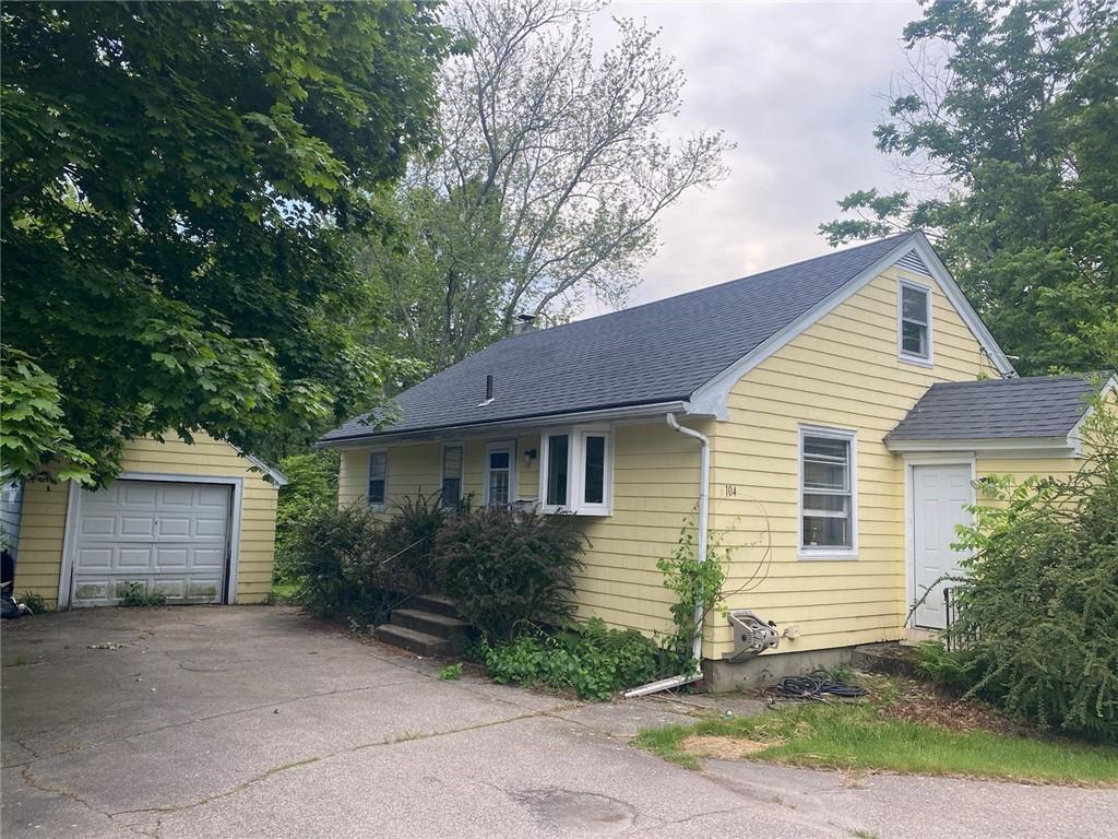 104 Robinson St, South Kingstown, RI 02879 MLS 1337018 Coldwell Banker