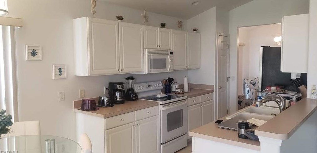 10021 Colonial Country Club Blvd, Fort Myers FL  33913-7018 exterior