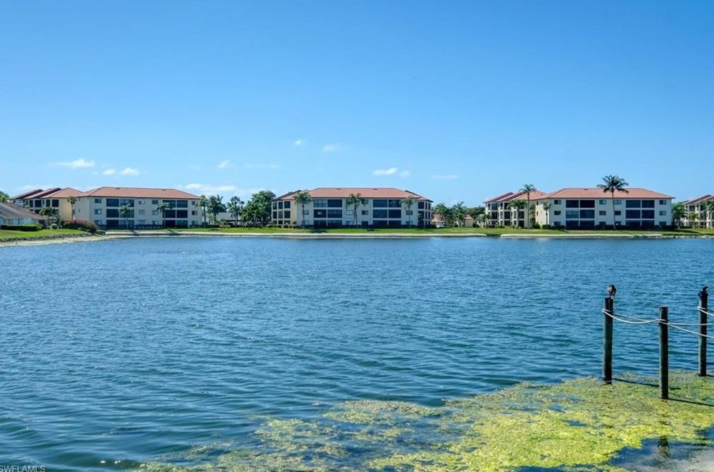 11110 Caravel Cir, Fort Myers FL  33908-3983 exterior