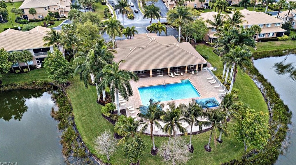 7820 Reflecting Pond Ct, Fort Myers FL  33907-6590 exterior