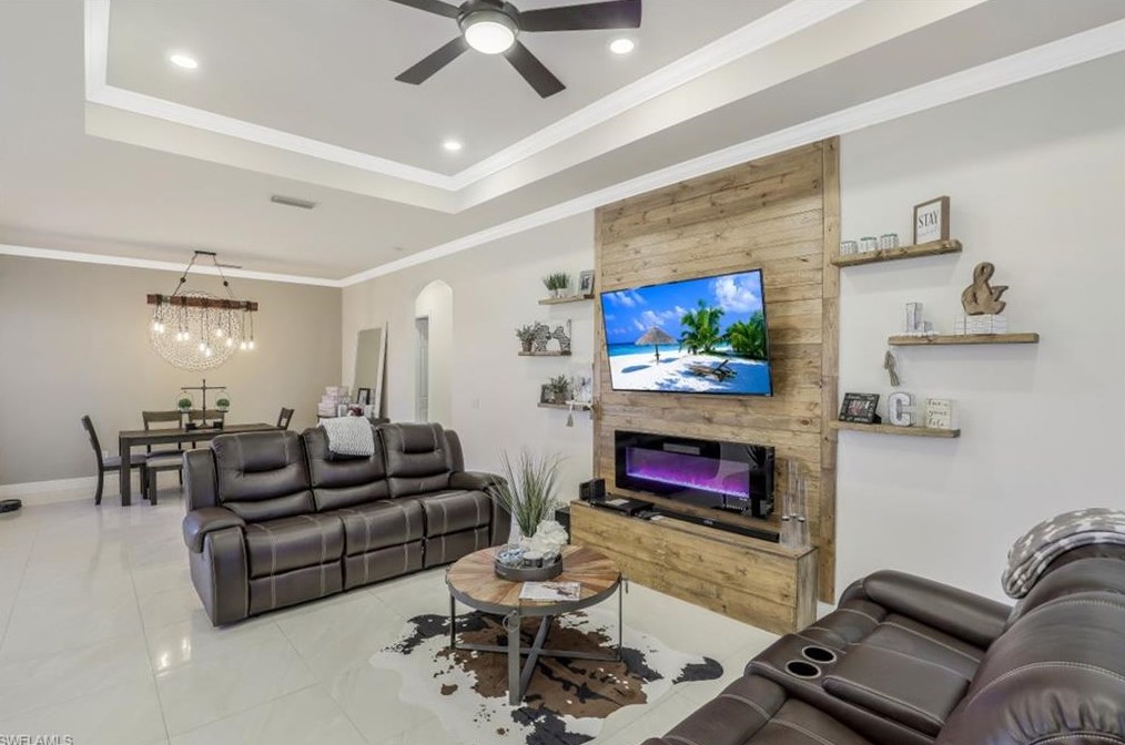 2730 41st Pl, Cape Coral FL  33993-8809 exterior