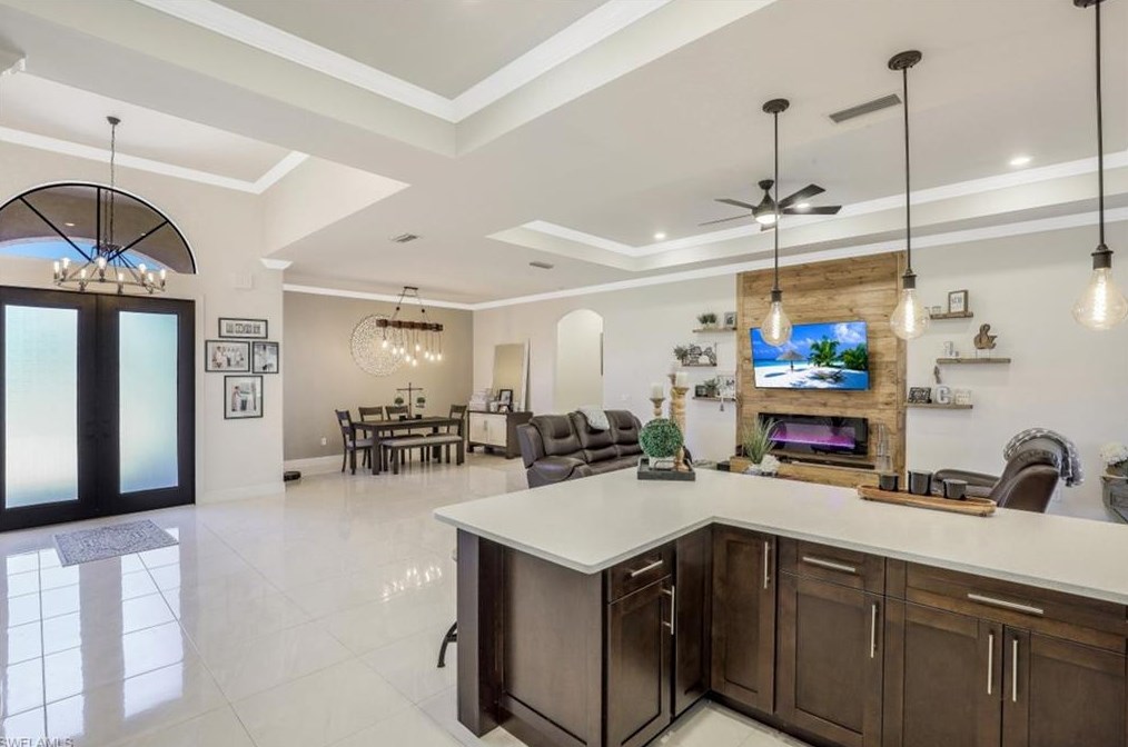 2730 41st Pl, Cape Coral FL  33993-8809 exterior