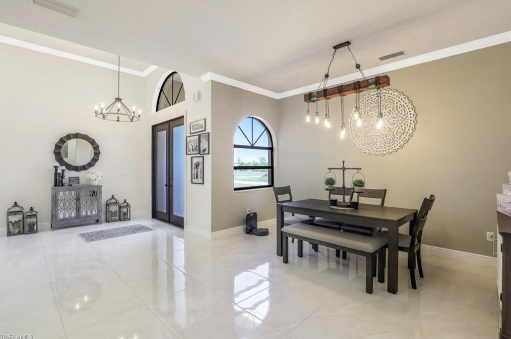 2730 41st Pl, Cape Coral FL  33993-8809 exterior