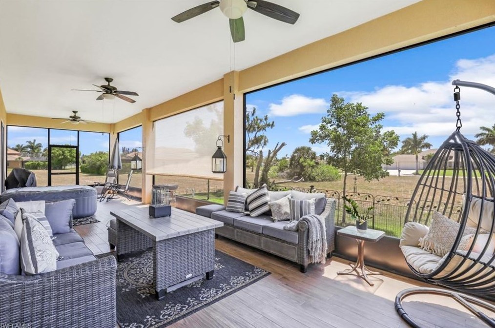 2730 41st Pl, Cape Coral FL  33993-8809 exterior