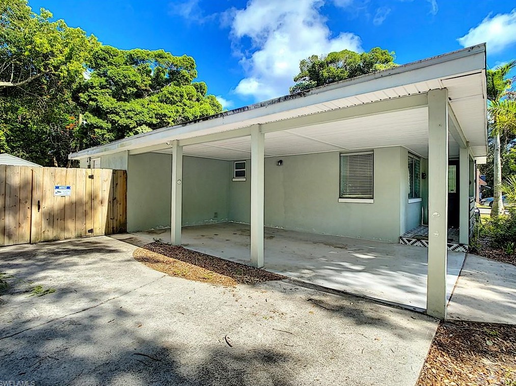 2266 Clifford St, Fort Myers FL  33901-3520 exterior