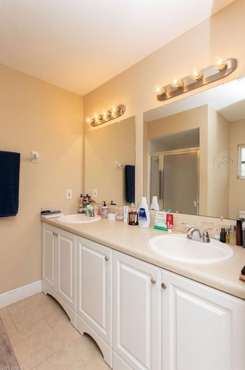 2424 1st Ave, Cape Coral FL  33909-4239 exterior