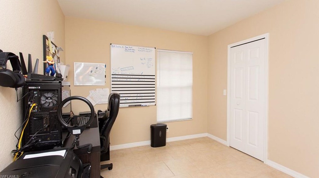 2424 1st Ave, Cape Coral FL  33909-4239 exterior