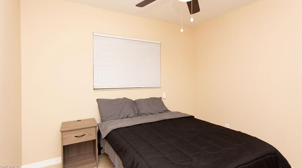 2424 1st Ave, Cape Coral FL  33909-4239 exterior