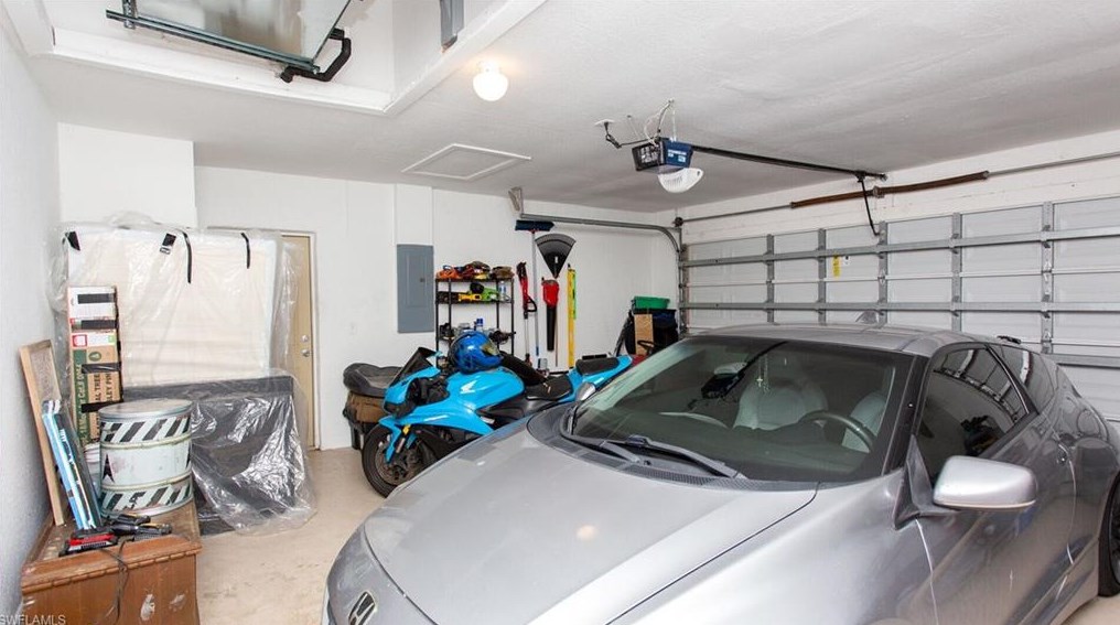 2424 1st Ave, Cape Coral FL  33909-4239 exterior