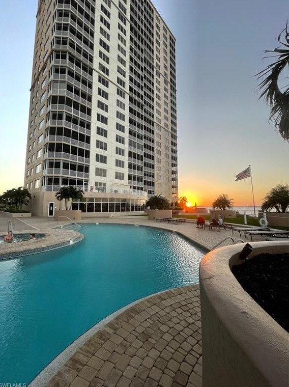 2104 1st St, Fort Myers FL  33901-3224 exterior