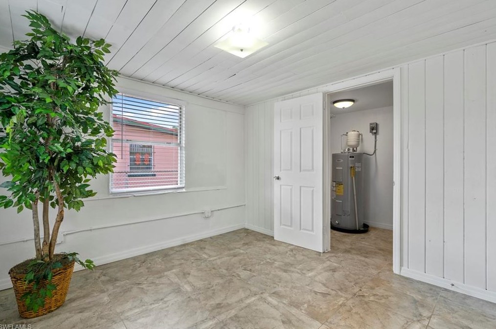 3314 Apache St, Fort Myers FL 33916-2102 exterior