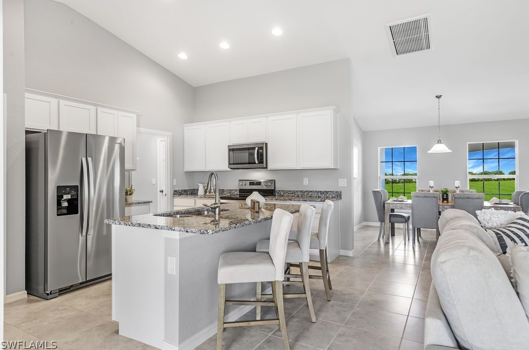 618 2 Pl, Cape Coral FL  33914-4423 exterior
