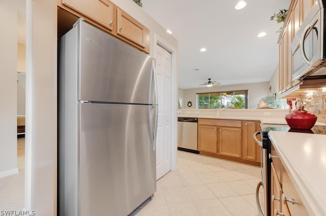 3516 Crosswater Dr, North Fort Myers FL  33917-7851 exterior