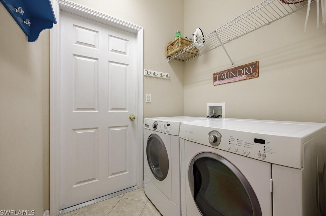 3516 Crosswater Dr, North Fort Myers FL  33917-7851 exterior