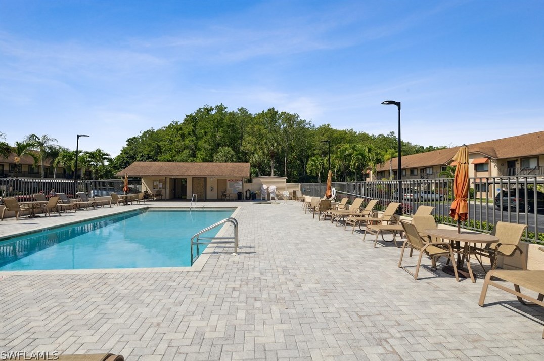 13076 Cross Creek Ct, Fort Myers FL  33912-4605 exterior