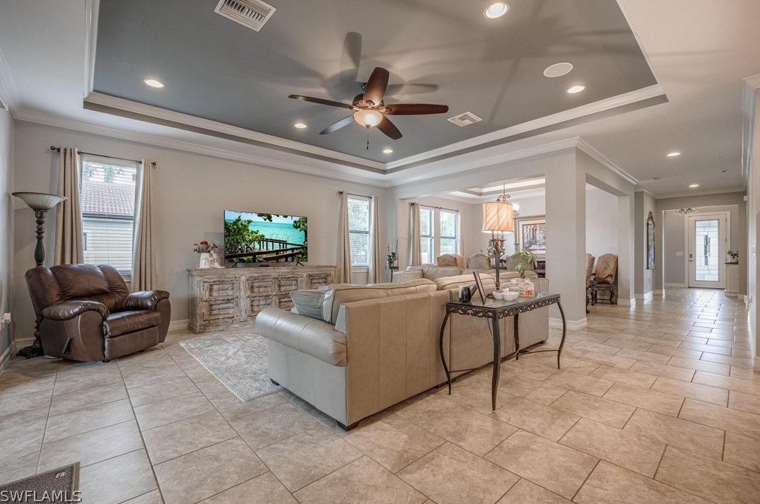 1326 Jambalana Ln, Fort Myers FL  33901-8808 exterior