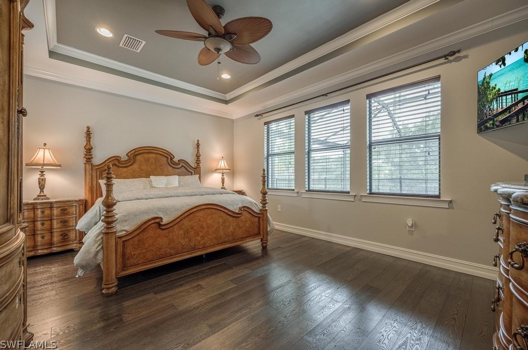 1326 Jambalana Ln, Fort Myers FL  33901-8808 exterior