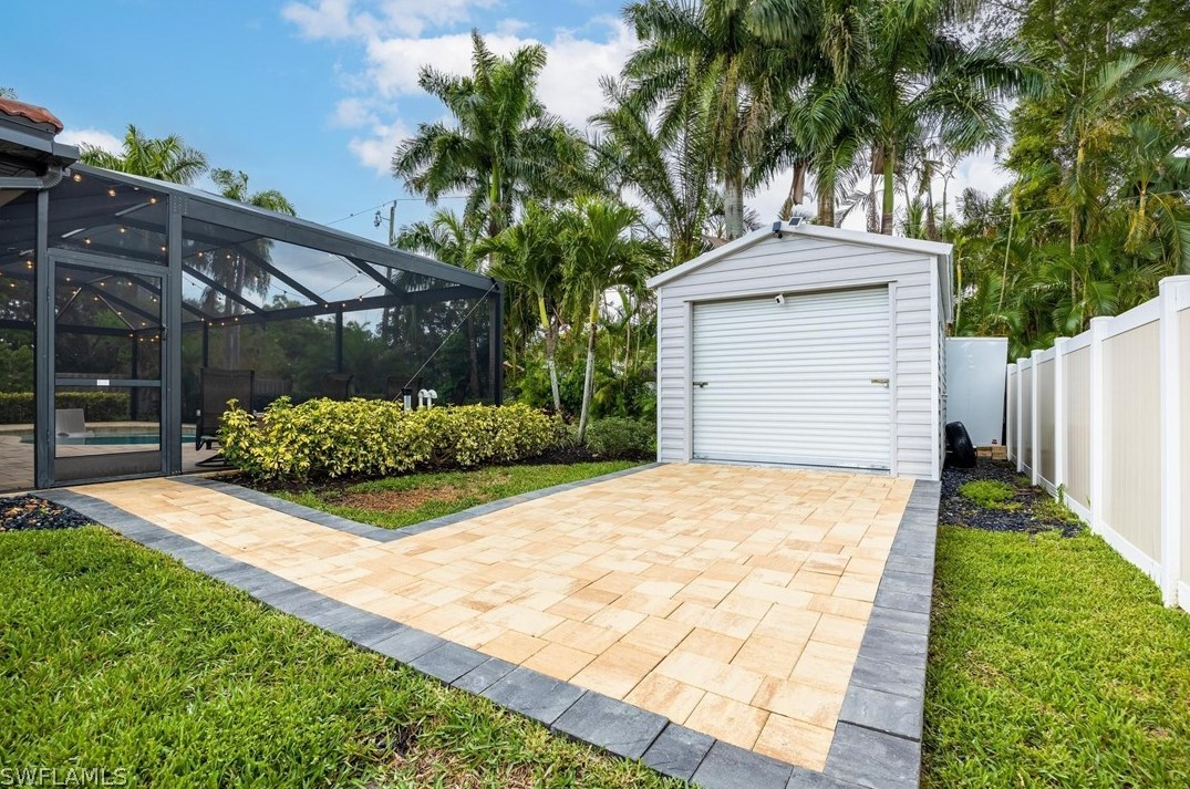 1326 Jambalana Ln, Fort Myers FL  33901-8808 exterior