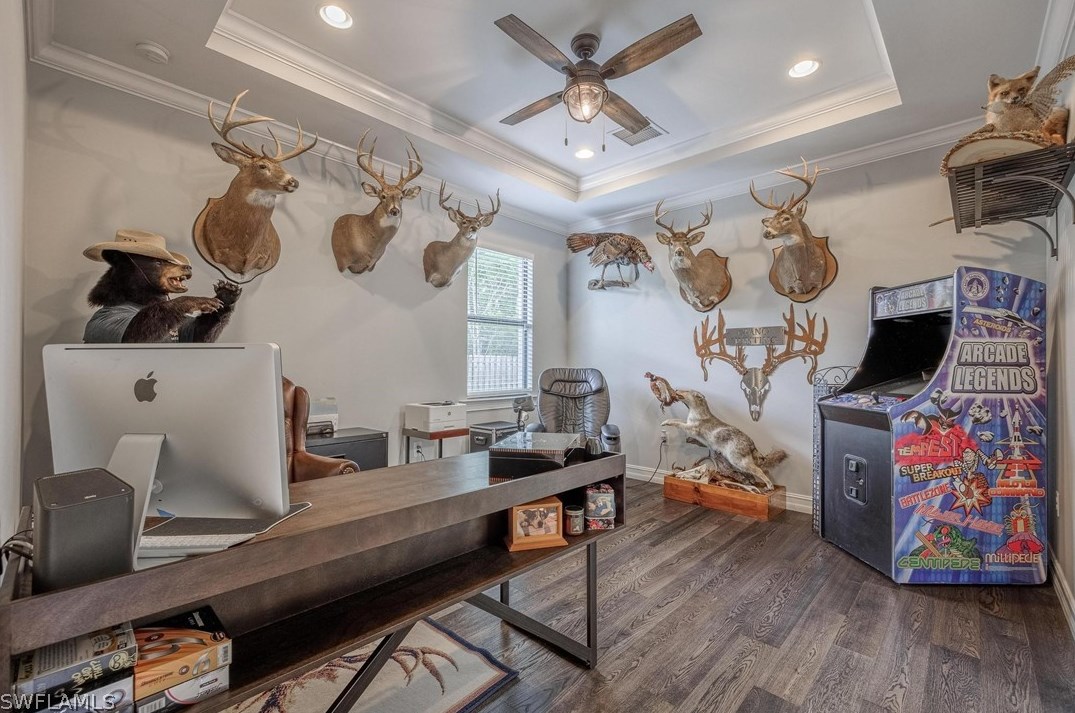 1326 Jambalana Ln, Fort Myers FL  33901-8808 exterior