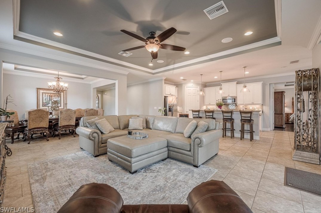 1326 Jambalana Ln, Fort Myers FL  33901-8808 exterior