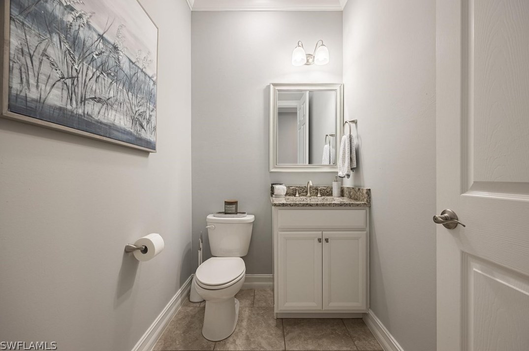 1326 Jambalana Ln, Fort Myers FL  33901-8808 exterior