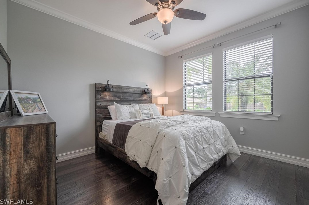 1326 Jambalana Ln, Fort Myers FL  33901-8808 exterior