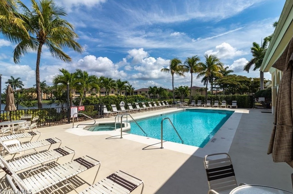 4241 Bellasol Cir, Fort Myers FL 33916-7838 exterior