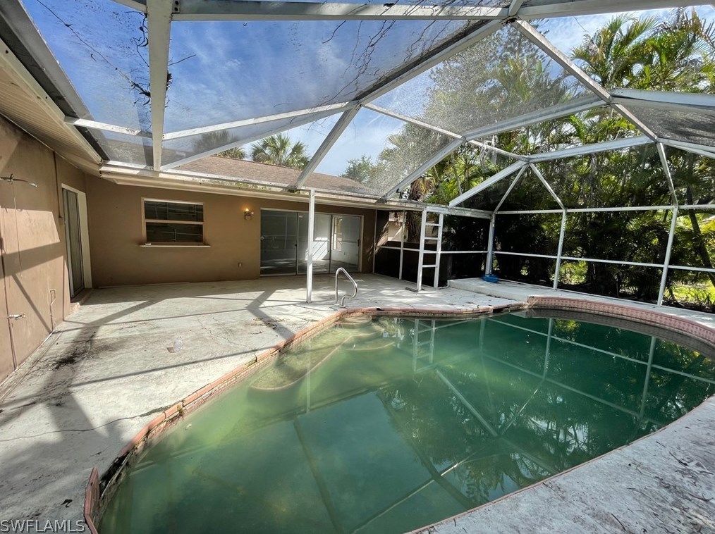 6451 Adelphi Cir, Fort Myers FL  33919-5002 exterior