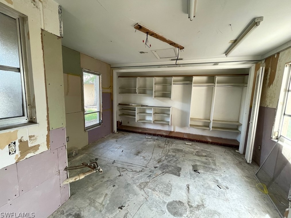 6451 Adelphi Cir, Fort Myers FL  33919-5002 exterior