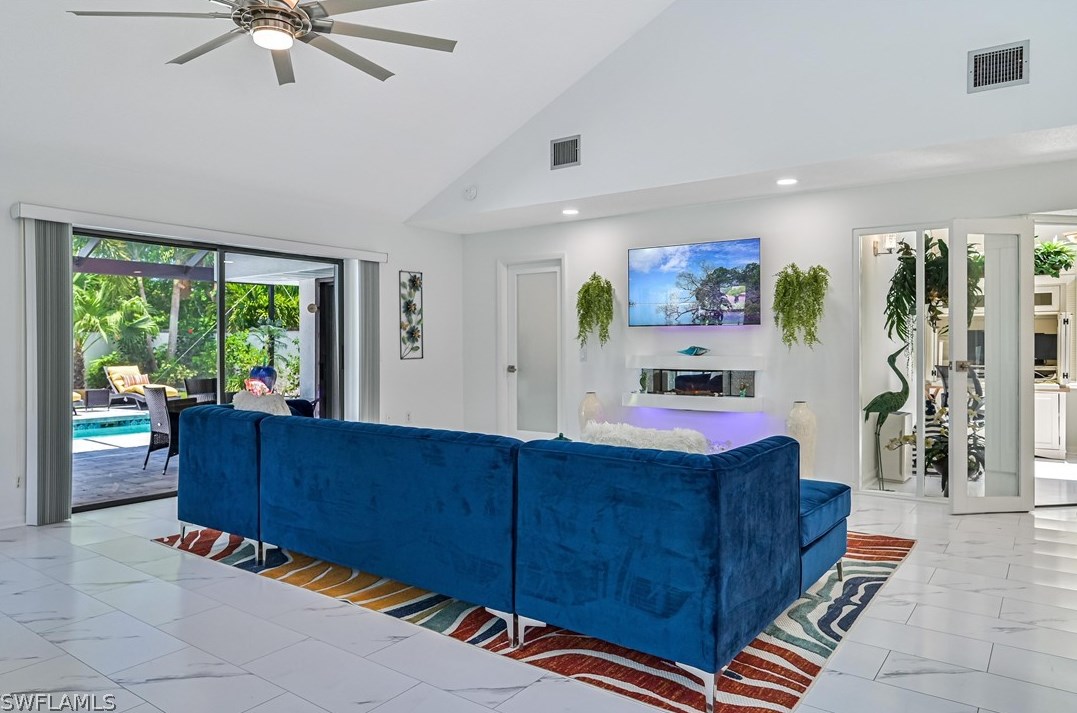 5442 Harbour Castle Dr, Fort Myers FL 33907-7846 exterior